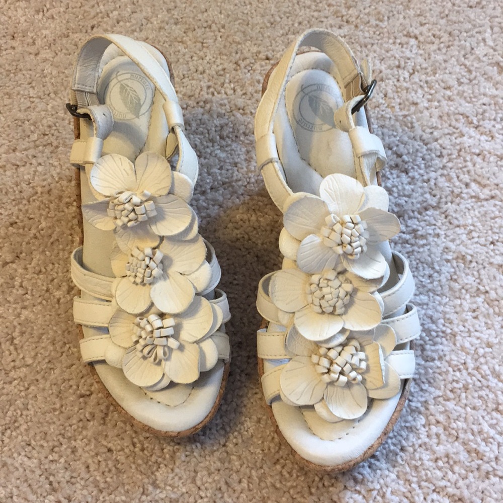 Nurture Flower Wedges - Size 7